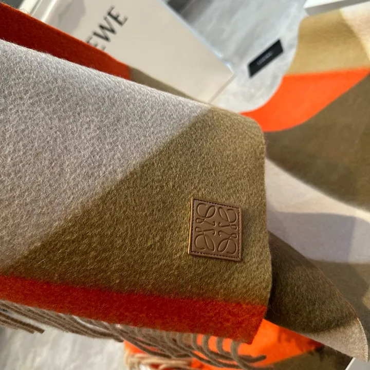 スーパーコピー ロエベ マフラー