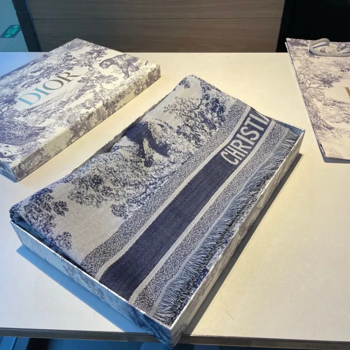 スーパーコピー ディオール マフラー