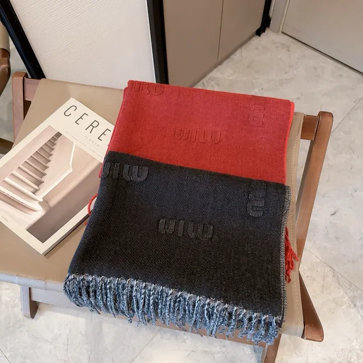 スーパーコピー ミュウミュウ マフラー