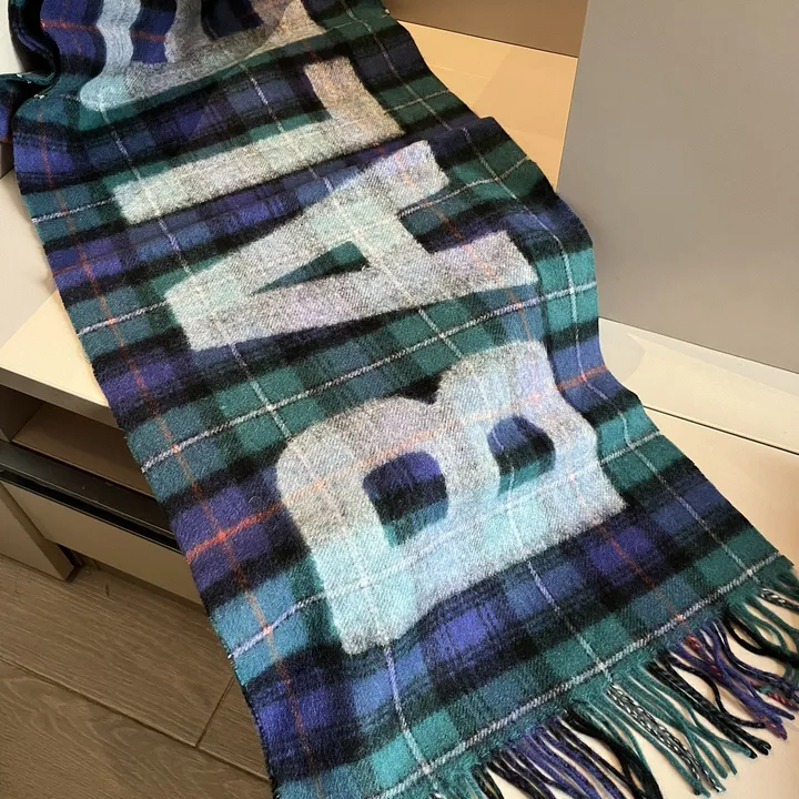 スーパーコピー バレンシアガ マフラー