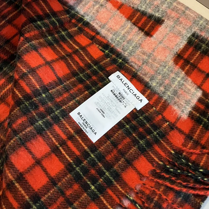 スーパーコピー バレンシアガ マフラー