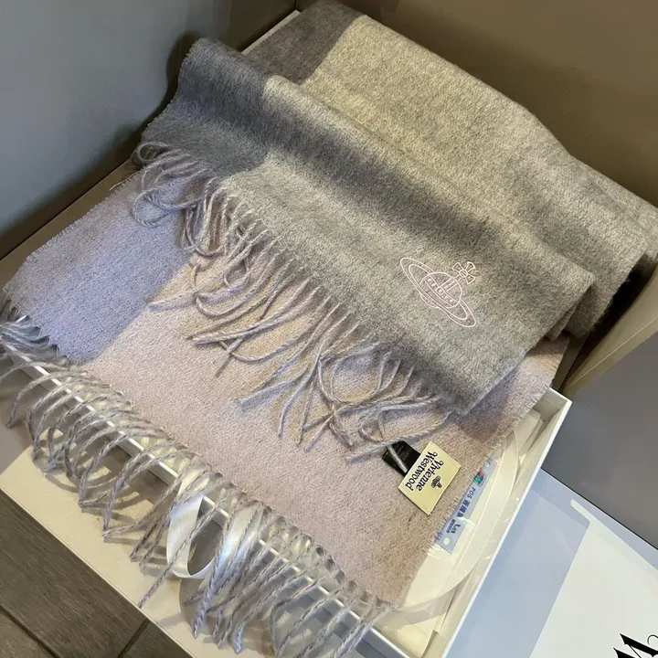 スーパーコピー ヴィヴィアン・ウエストウッド マフラー