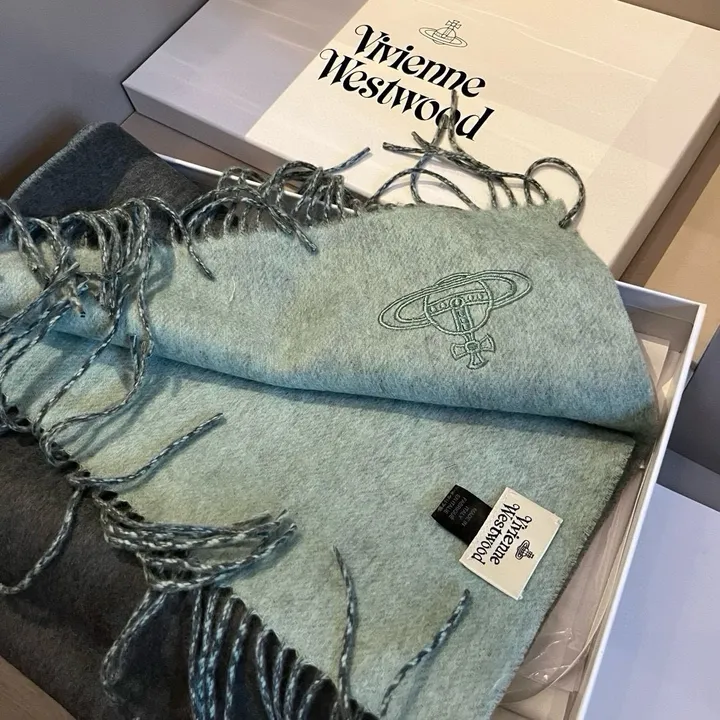 スーパーコピー ヴィヴィアン・ウエストウッド マフラー