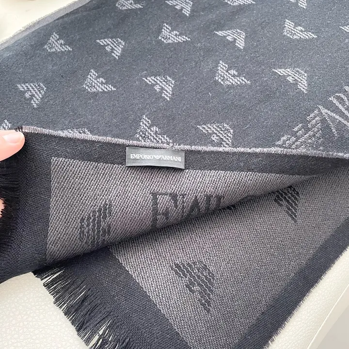 スーパーコピー フェンディ マフラー