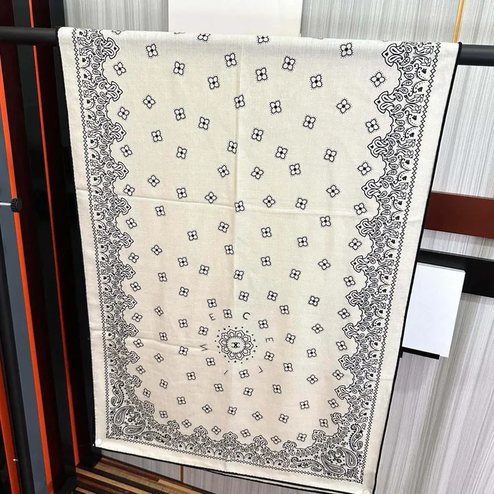 スーパーコピー セリーヌ マフラー