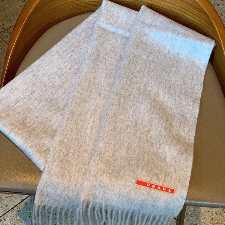スーパーコピー プラダ マフラー