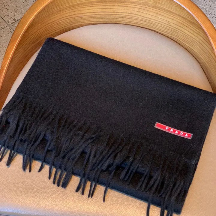 スーパーコピー プラダ マフラー