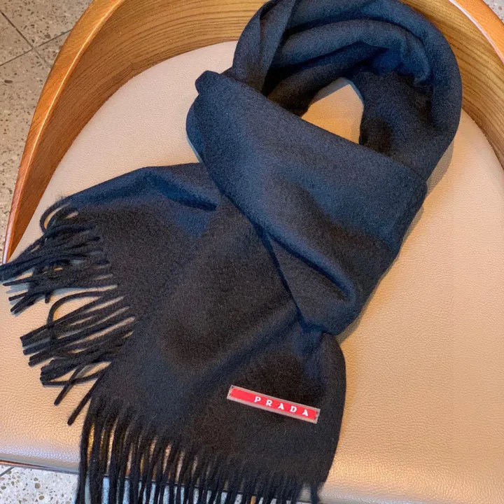 スーパーコピー プラダ マフラー