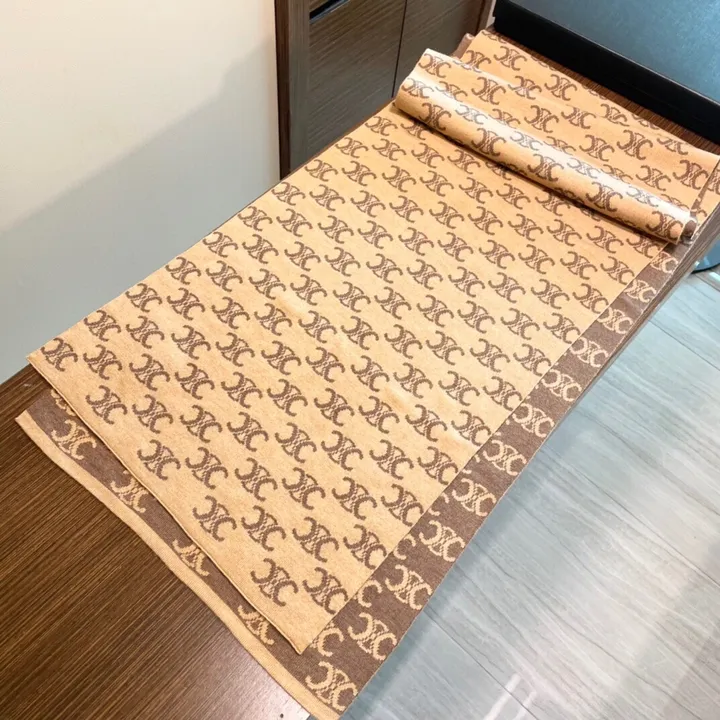 スーパーコピー セリーヌ マフラー