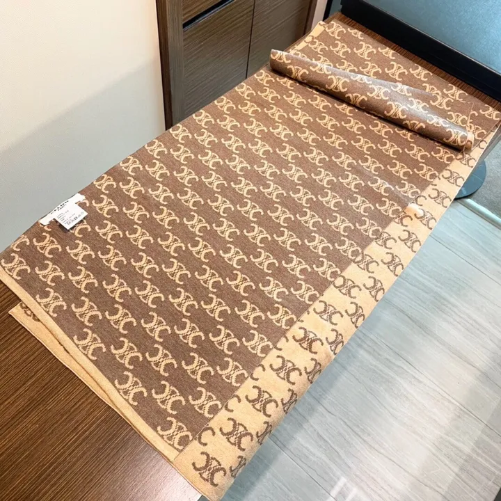 スーパーコピー セリーヌ マフラー