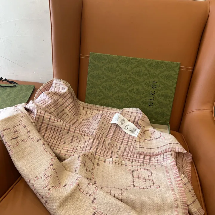 スーパーコピー グッチ マフラー