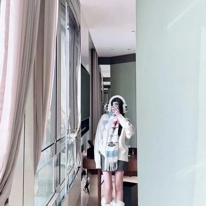 スーパーコピー ヴィヴィアン・ウエストウッド マフラー