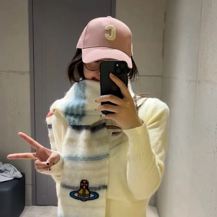 スーパーコピー ヴィヴィアン・ウエストウッド マフラー