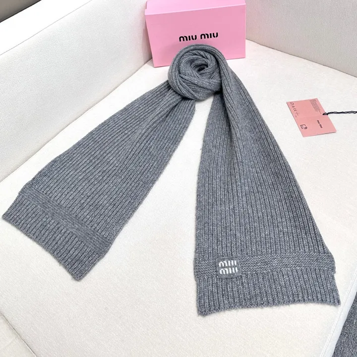 スーパーコピー ミュウミュウ マフラー