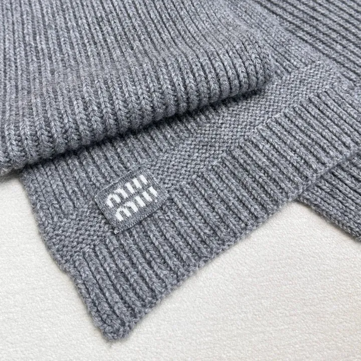 スーパーコピー ミュウミュウ マフラー