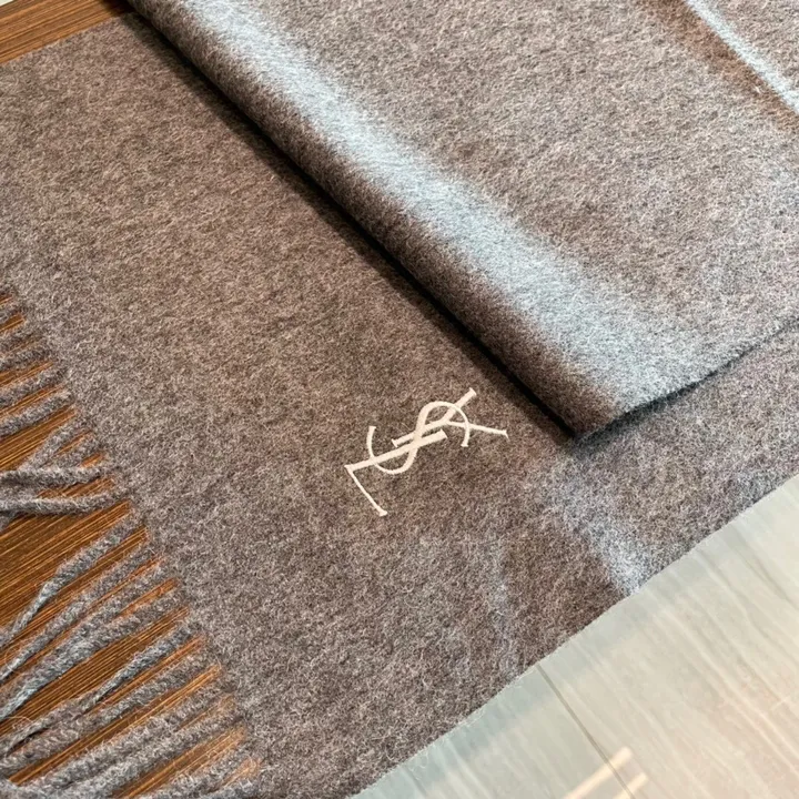 スーパーコピー バレンシアガ マフラー