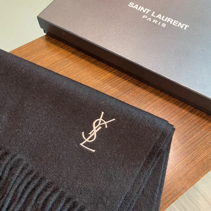 スーパーコピー バレンシアガ マフラー