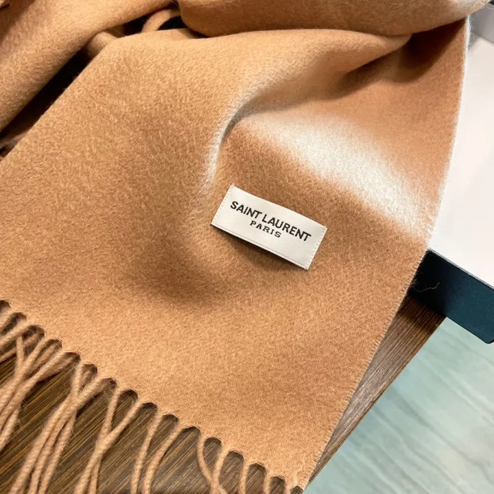 スーパーコピー バレンシアガ マフラー