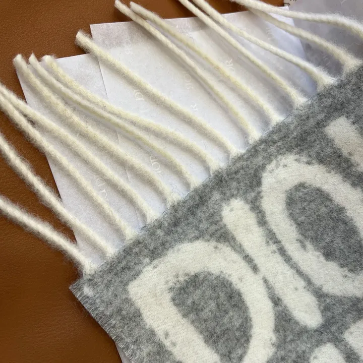 スーパーコピー ディオール マフラー