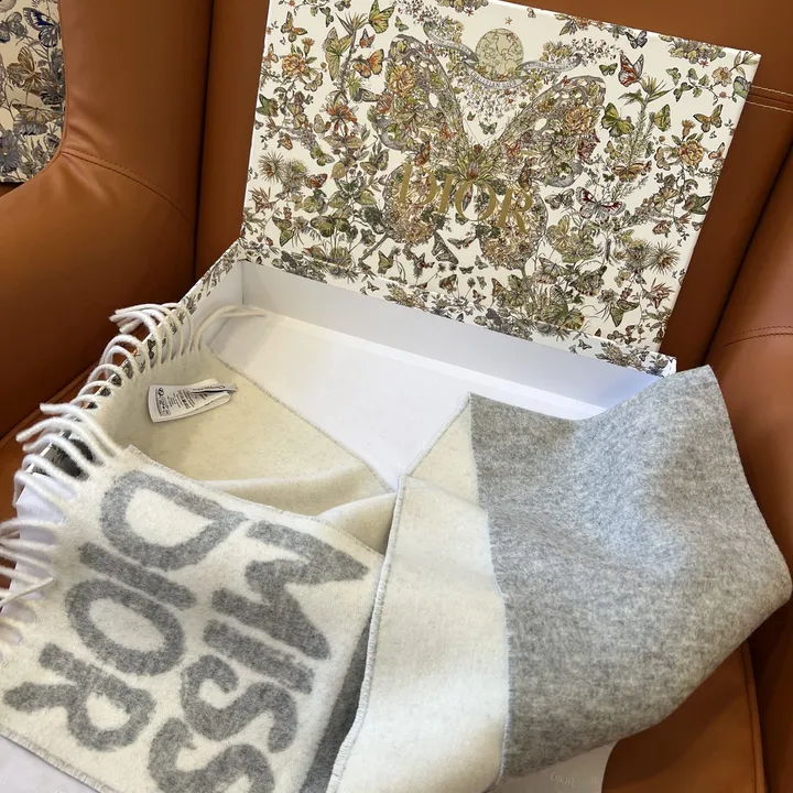 スーパーコピー ディオール マフラー