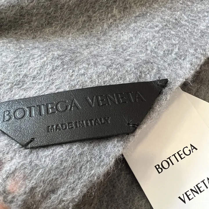 スーパーコピー フェンディ マフラー