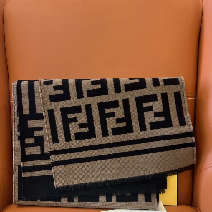 スーパーコピー フェンディ マフラー