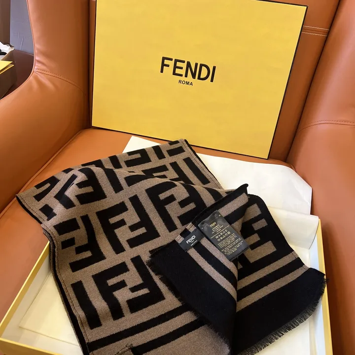 スーパーコピー フェンディ マフラー