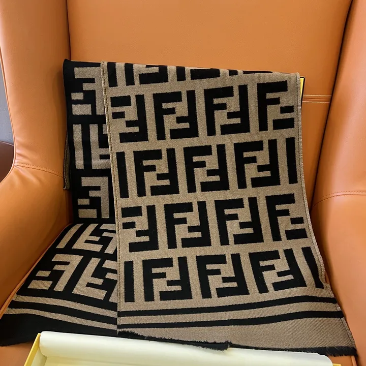 スーパーコピー フェンディ マフラー