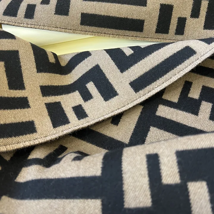 スーパーコピー フェンディ マフラー