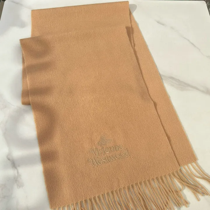 スーパーコピー ヴィヴィアン・ウエストウッド マフラー