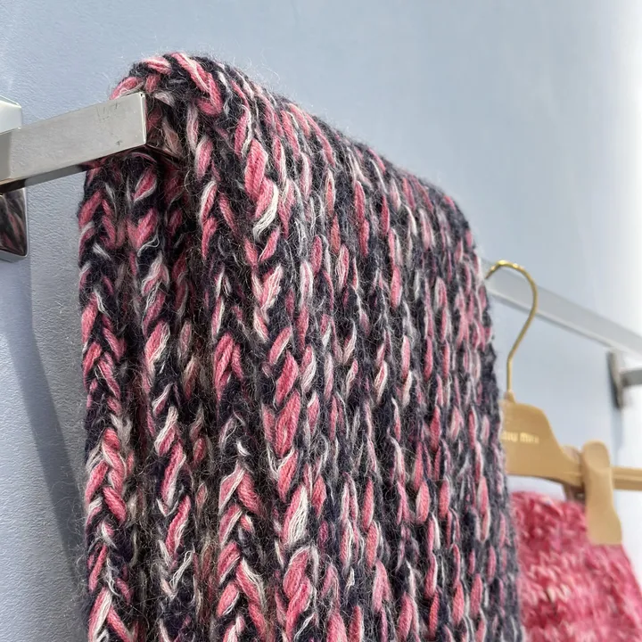 スーパーコピー ミュウミュウ マフラー