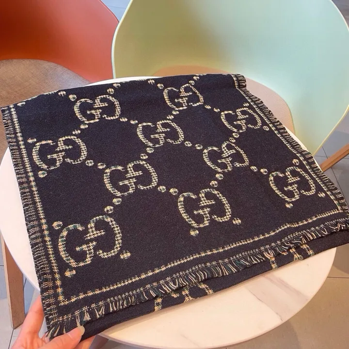 スーパーコピー グッチ マフラー