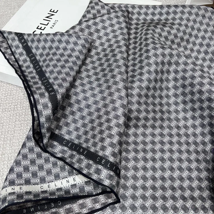 スーパーコピー セリーヌ マフラー