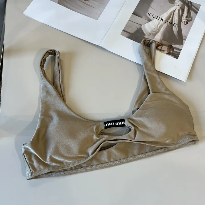 スーパーコピー ミュウミュウ 水着