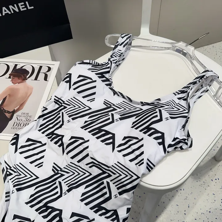 スーパーコピー シャネル 水着