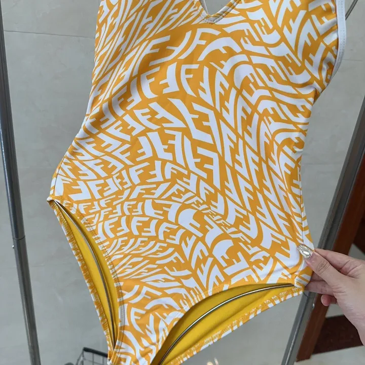 スーパーコピー フェンディ 水着