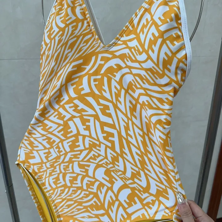 スーパーコピー フェンディ 水着