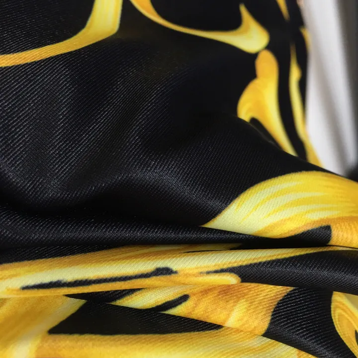 スーパーコピー シュプリーム 水着