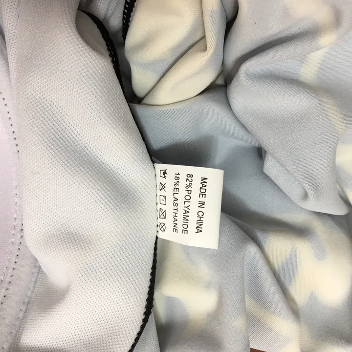 スーパーコピー シュプリーム 水着