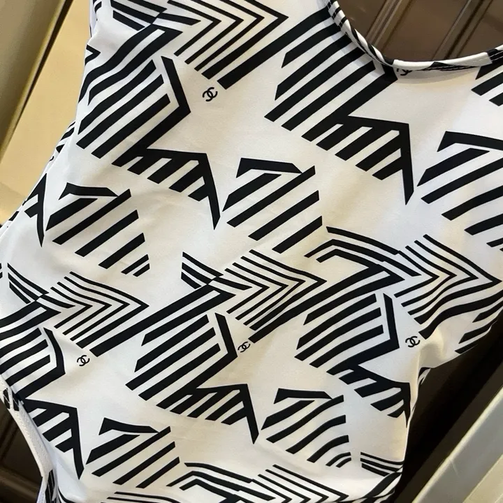 スーパーコピー シャネル 水着