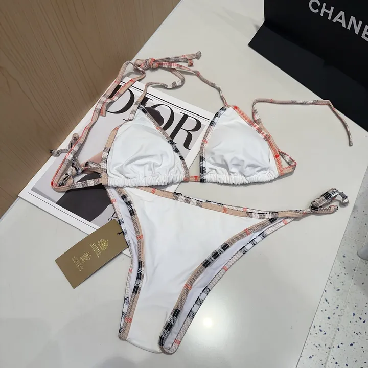 スーパーコピー バーバリー ス 水着