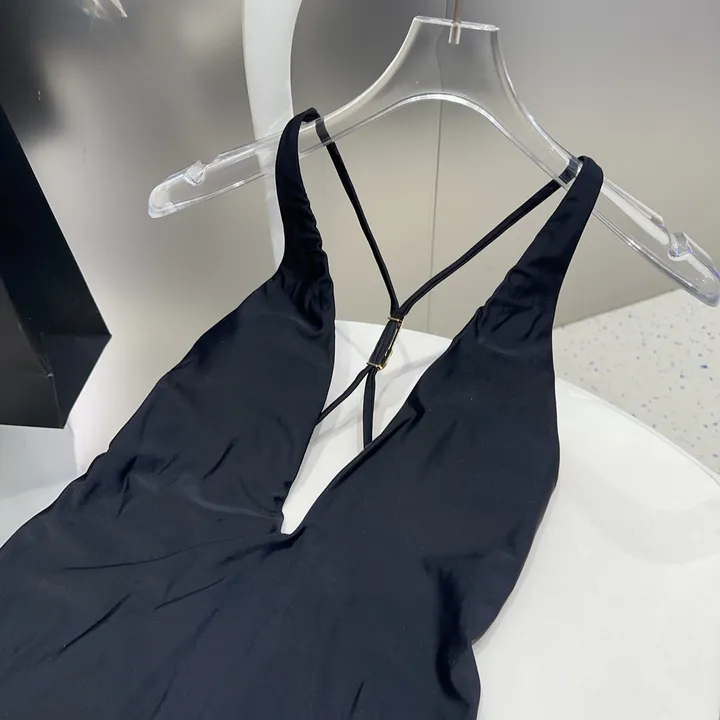 スーパーコピー ヴェルサーチ 水着