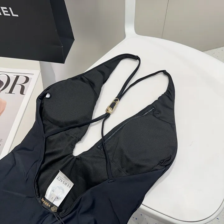 スーパーコピー ヴェルサーチ 水着