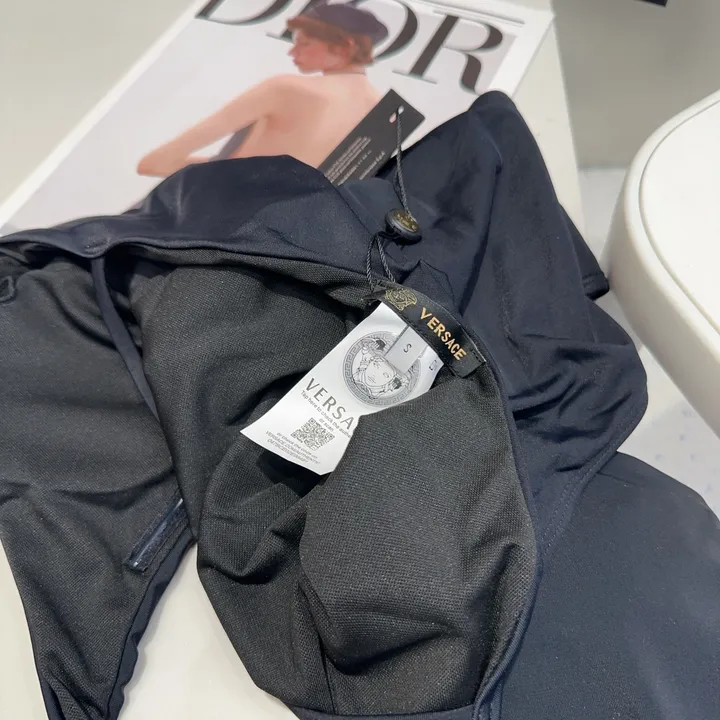 スーパーコピー ヴェルサーチ 水着