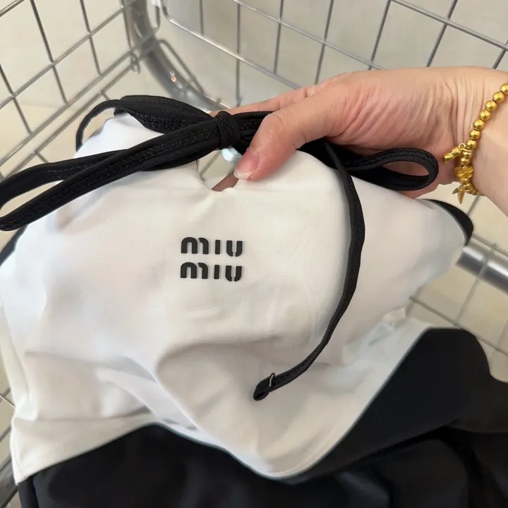 スーパーコピー ミュウミュウ 水着