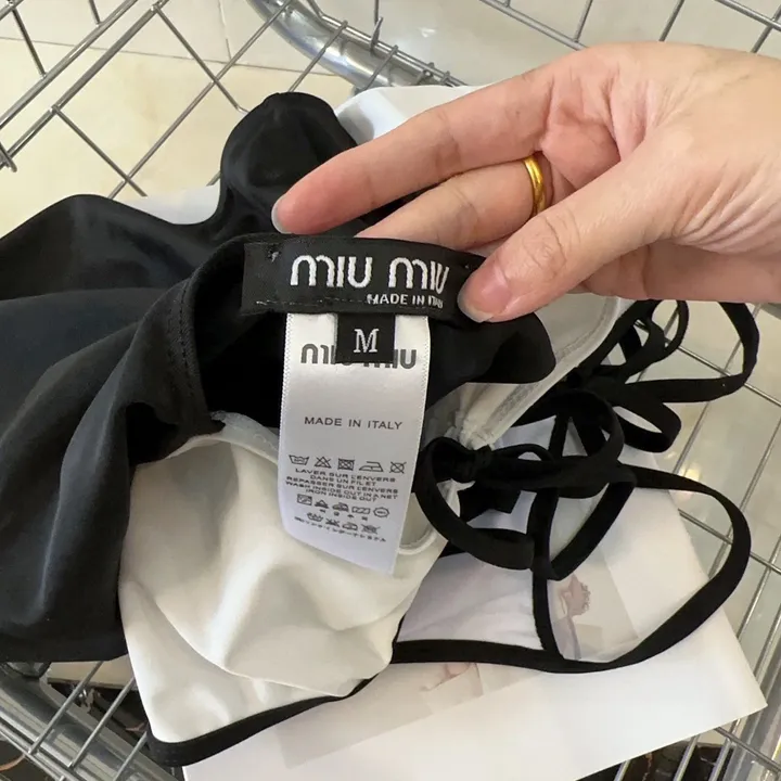 スーパーコピー ミュウミュウ 水着