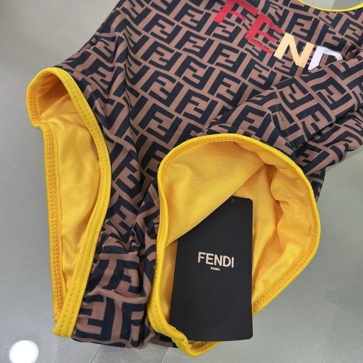 スーパーコピー フェンディ 水着