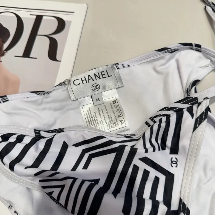 スーパーコピー シャネル 水着