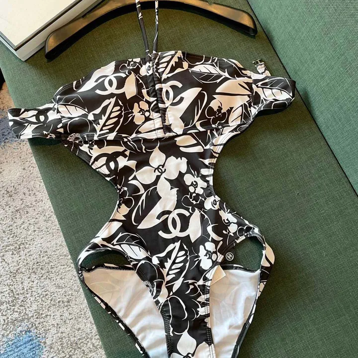 スーパーコピー シャネル 水着