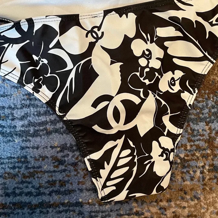 スーパーコピー シャネル 水着